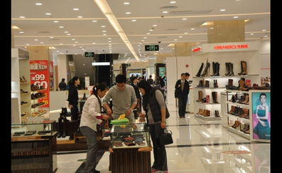 首個(gè)結(jié)合百貨及購物中心業(yè)務(wù)的大型零售項(xiàng)目 香港新世界百貨 上海巴黎春天118店正式試業(yè)